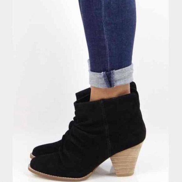 Splendid Shoes - Splendid Suede Slouch Bootie Size 8